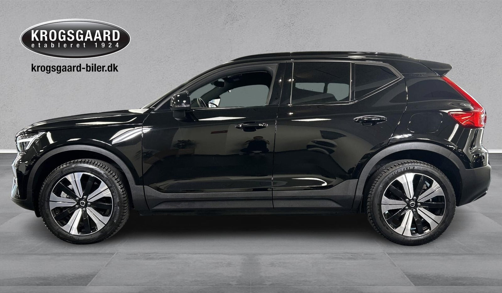 Sort Volvo XC40 fra 2023