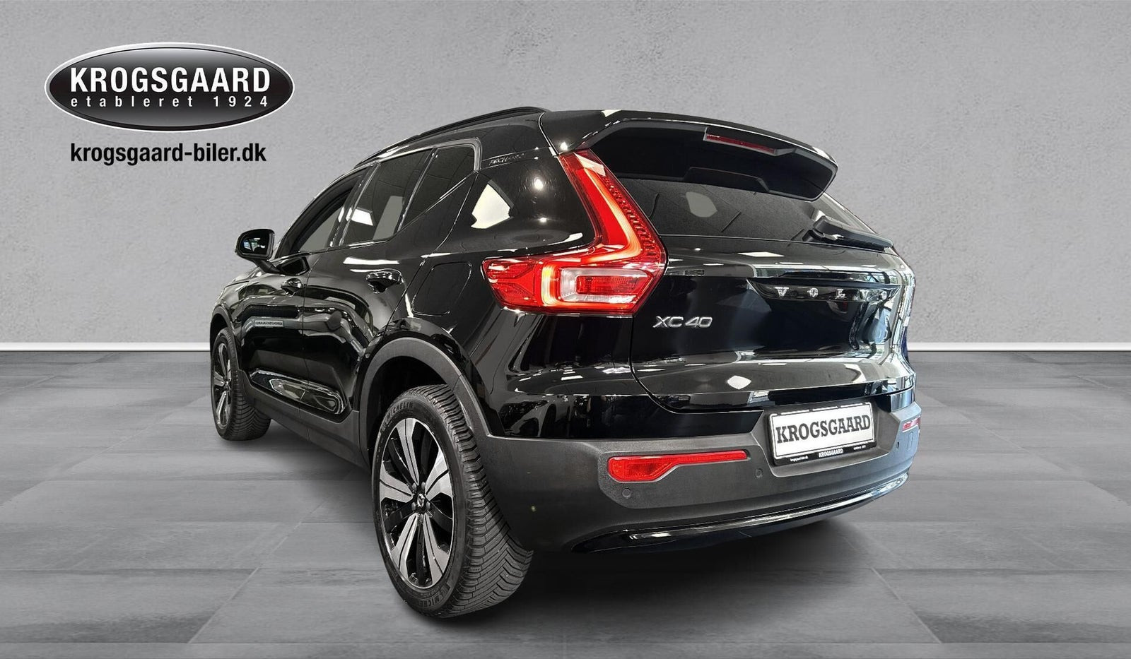 Sort Volvo XC40 fra 2023