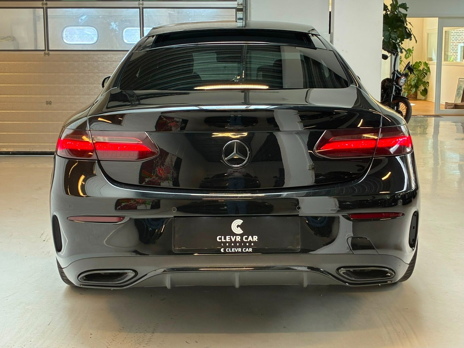Sort Mercedes E400 fra 2018
