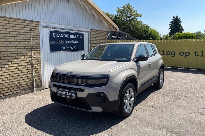 Beige Jeep Avenger fra 2025