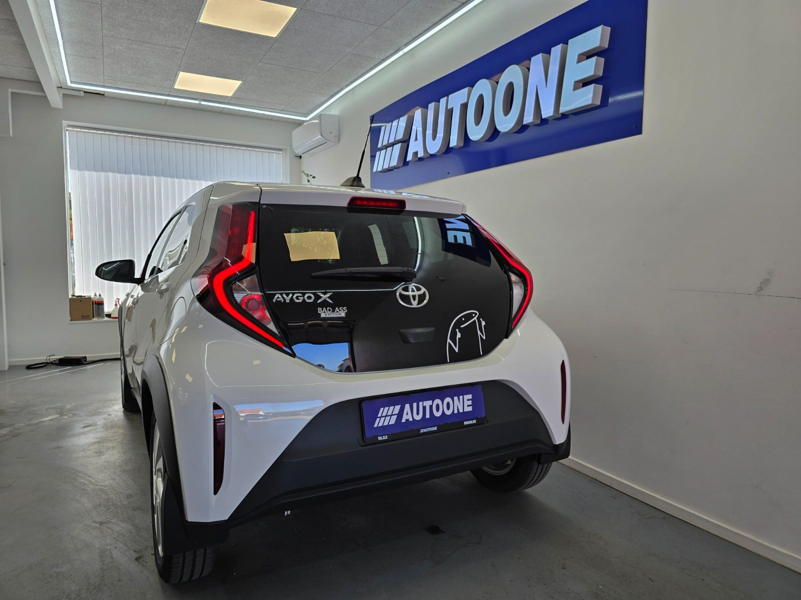 Hvid Toyota Aygo X fra 2023