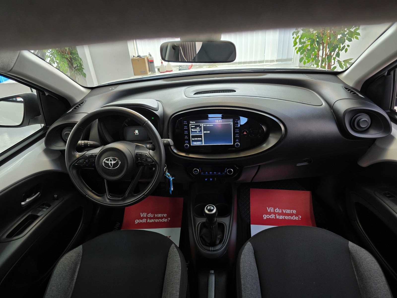 Hvid Toyota Aygo X fra 2023