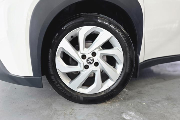Hvid Toyota Aygo X fra 2023