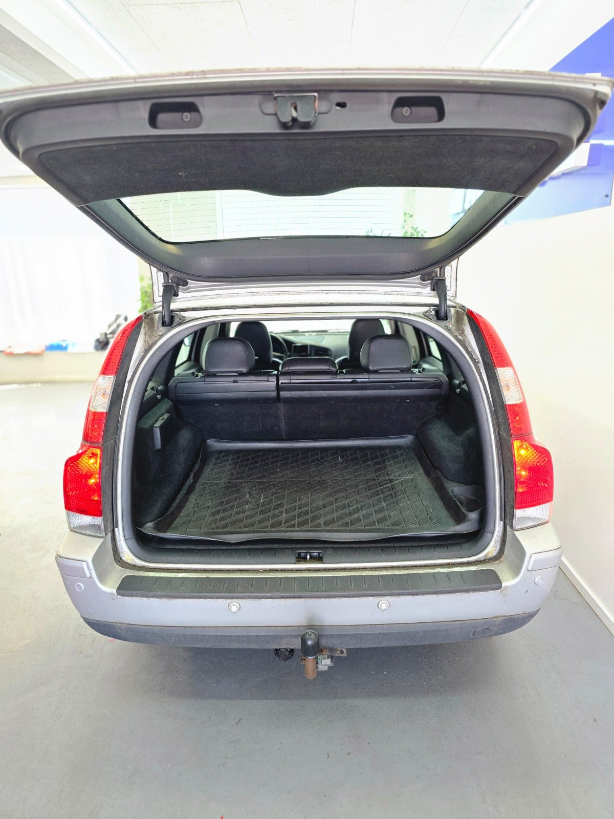 Sølv Volvo V70 fra 2006