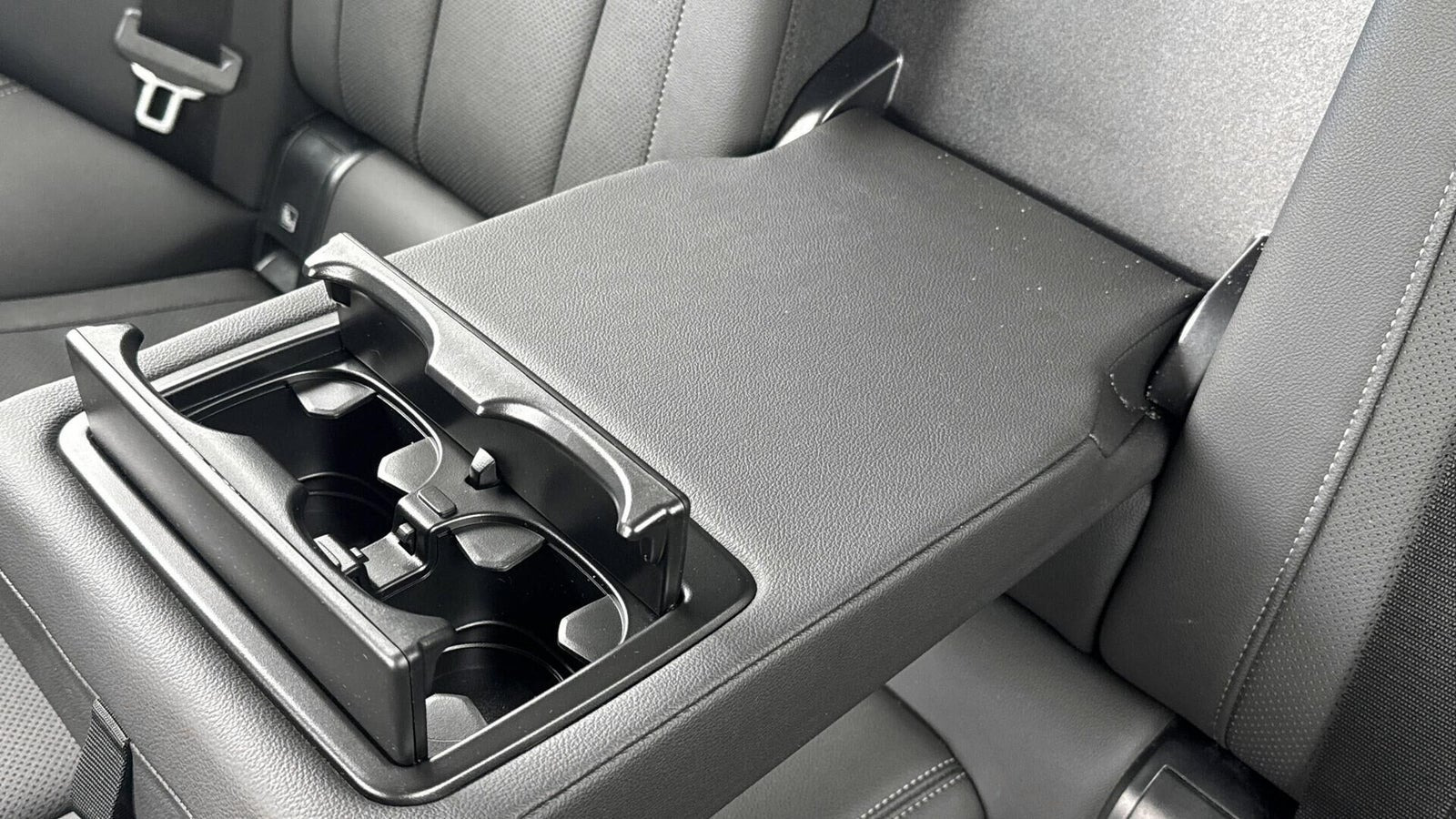 Hvid BMW i4 fra 2023