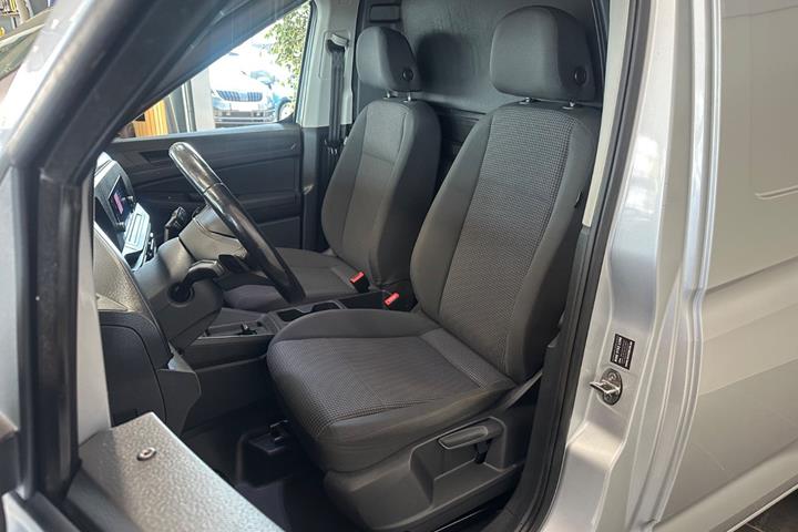 Sølv VW Caddy fra 2022