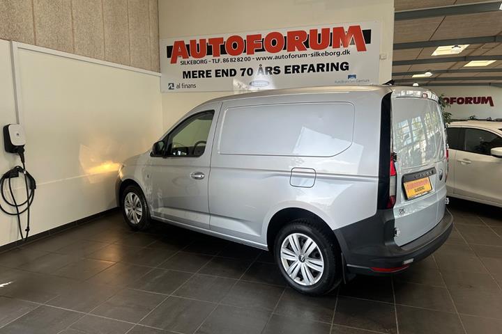 Sølv VW Caddy fra 2022