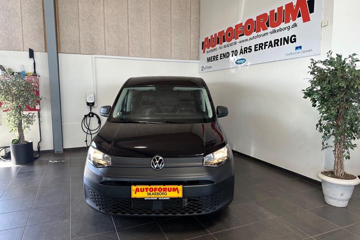 Sort VW Caddy fra 2024