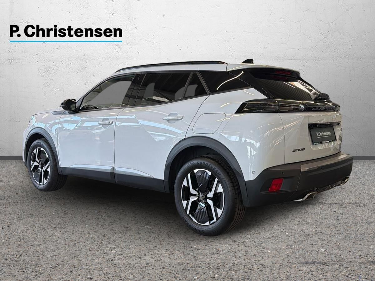 Hvid Peugeot 2008 fra 2024