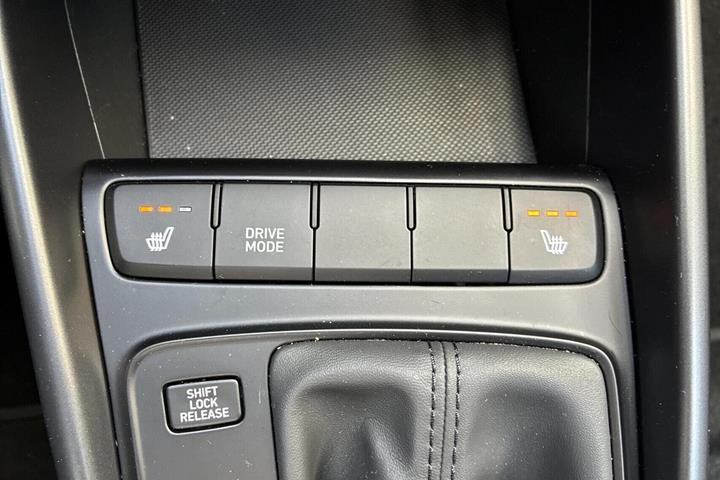 Sort Hyundai i20 fra 2024