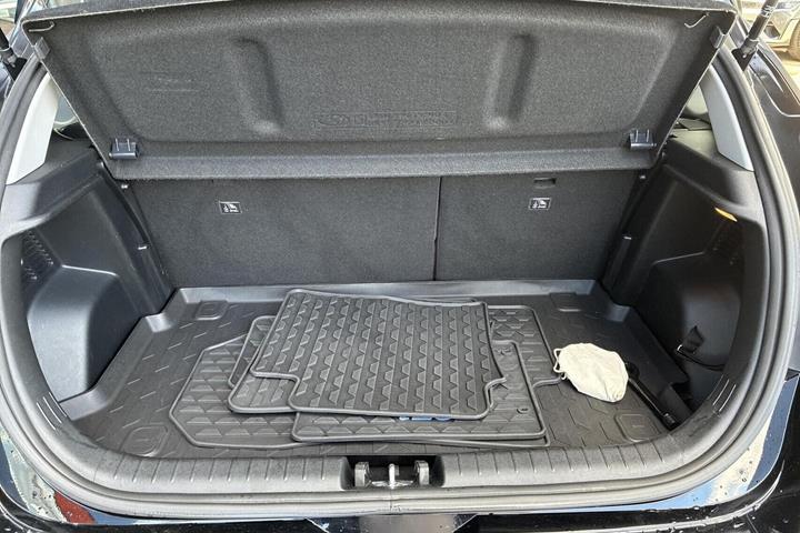 Sort Hyundai i20 fra 2024