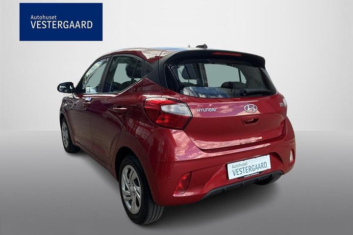Rød Hyundai i10 fra 2020
