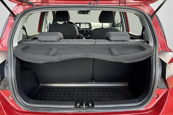 Rød Hyundai i10 fra 2020