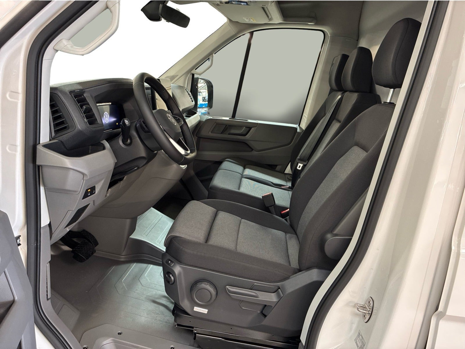 Hvid VW Crafter 35 fra 2026