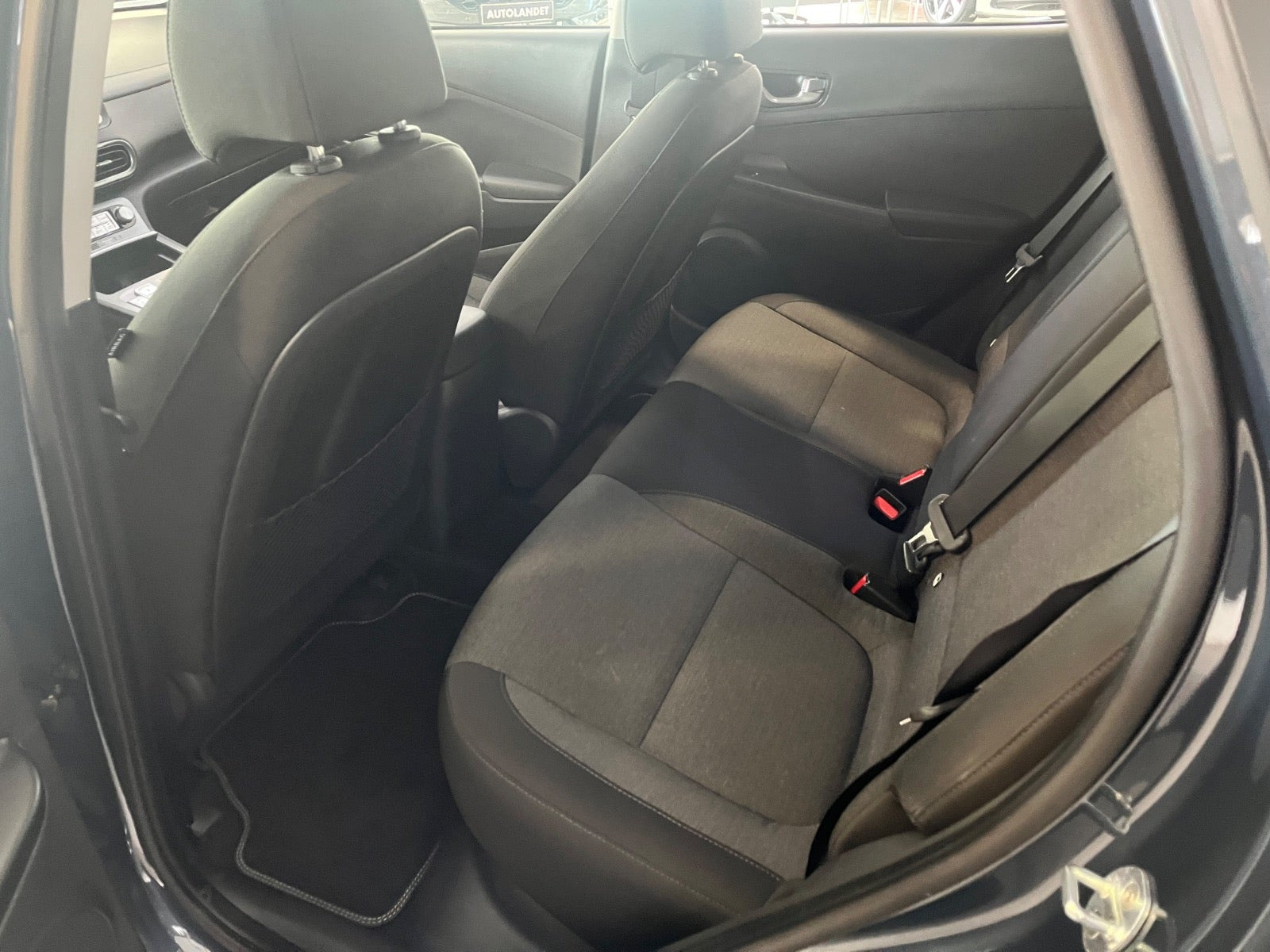 Blå Hyundai Kona fra 2021