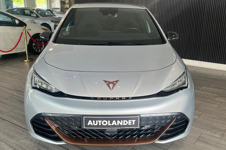 Sølv Cupra Born fra 2023