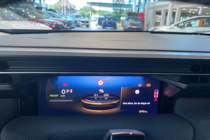 Blå Citroën ë-C5 Aircross fra 2026