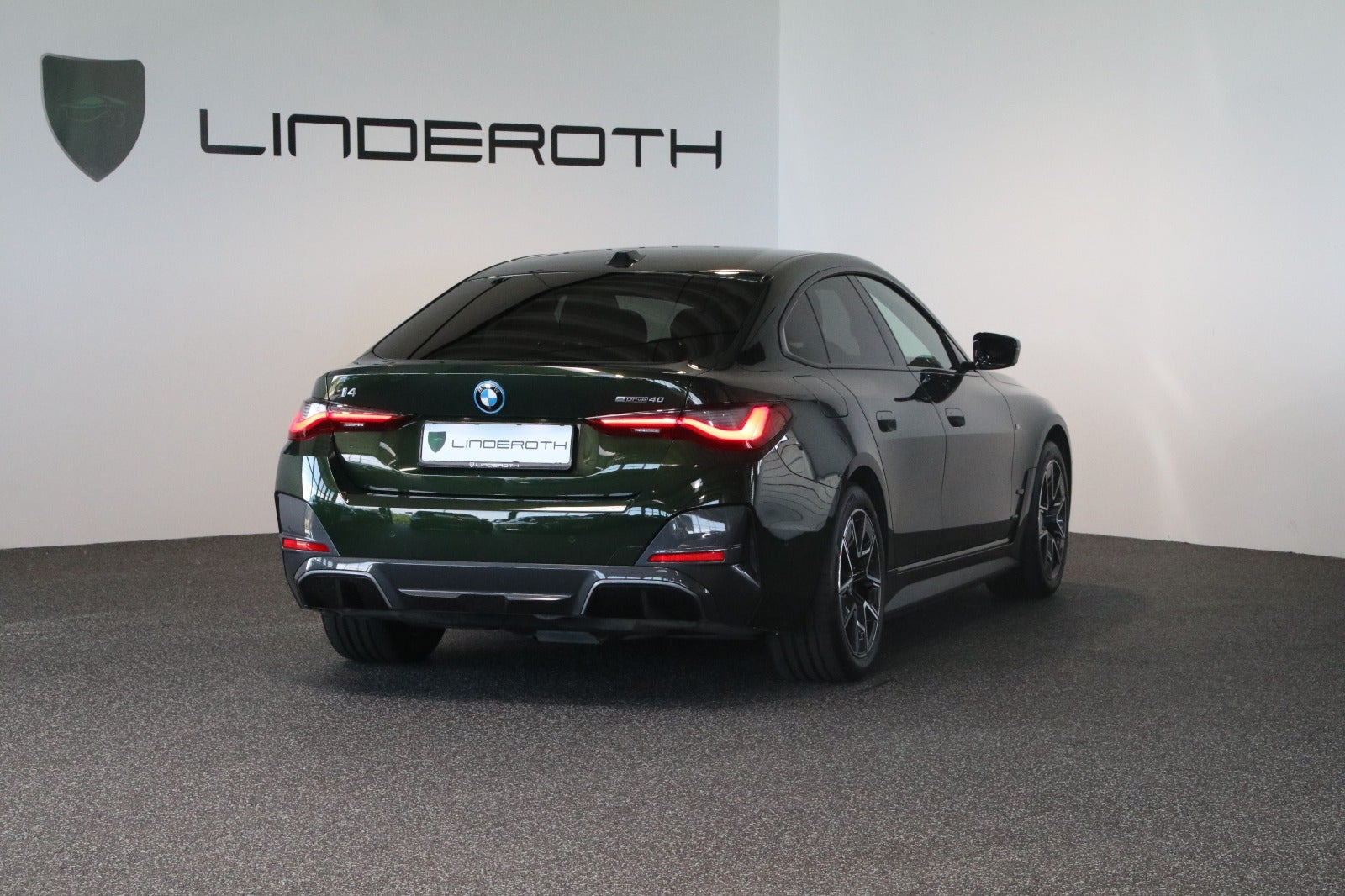 Grøn BMW i4 fra 2023