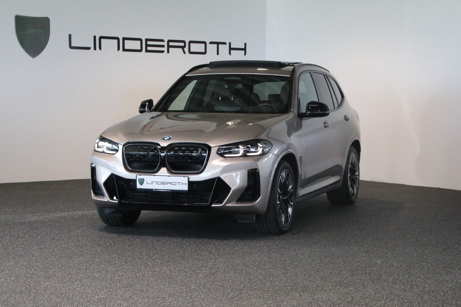 BMW iX3 Charged Plus M-Sport