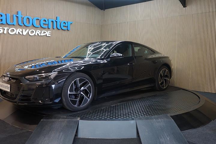 Sort Audi e-tron GT fra 2022