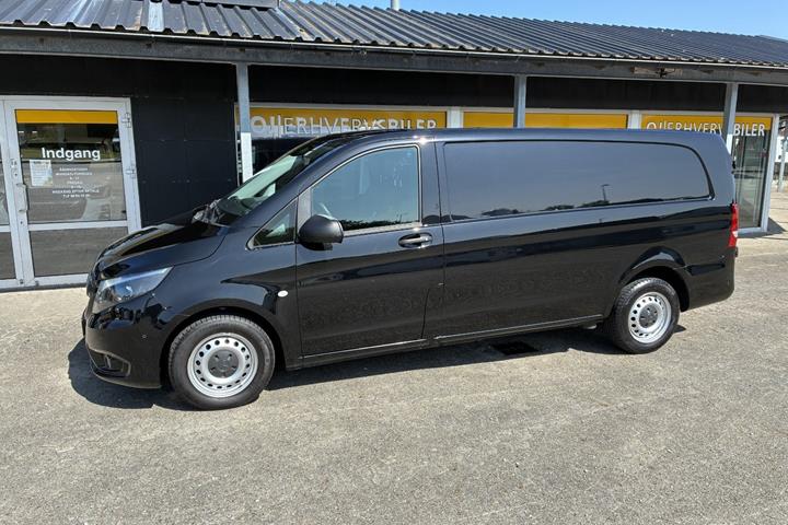 Sort Mercedes Vito 114 fra 2018