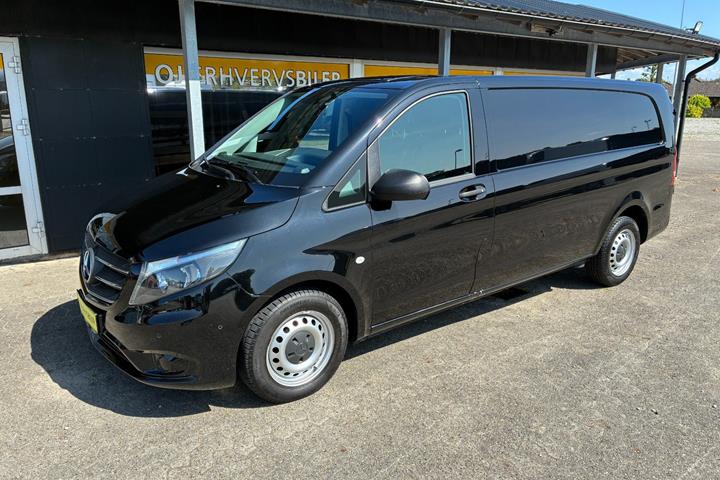 Sort Mercedes Vito 114 fra 2018