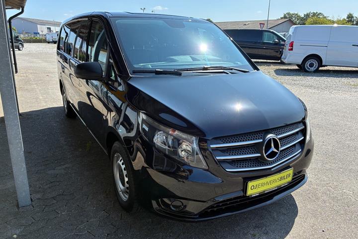 Sort Mercedes Vito 114 fra 2018