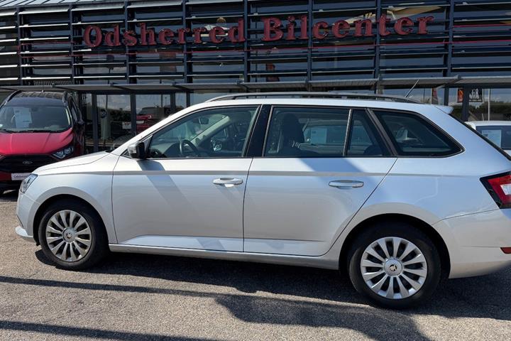 Sølv Skoda Fabia fra 2021