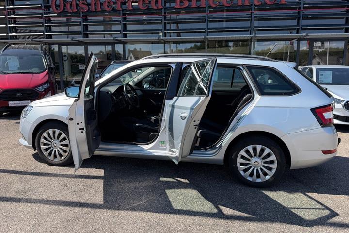 Sølv Skoda Fabia fra 2021