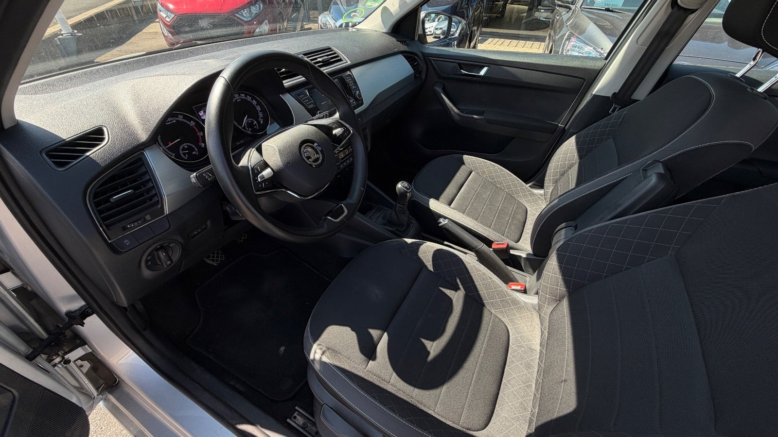 Sølv Skoda Fabia fra 2021