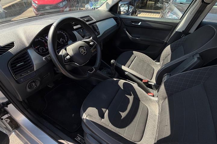 Sølv Skoda Fabia fra 2021