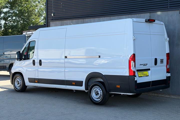 Hvid Fiat Ducato fra 2026