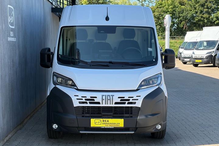 Hvid Fiat Ducato fra 2026