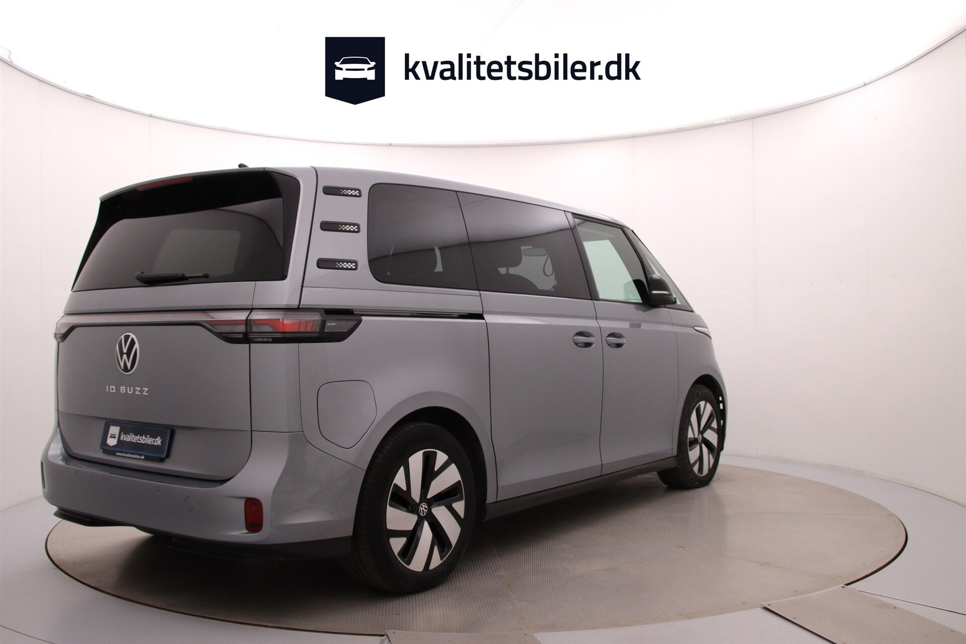 Sølv VW ID.Buzz fra 2023
