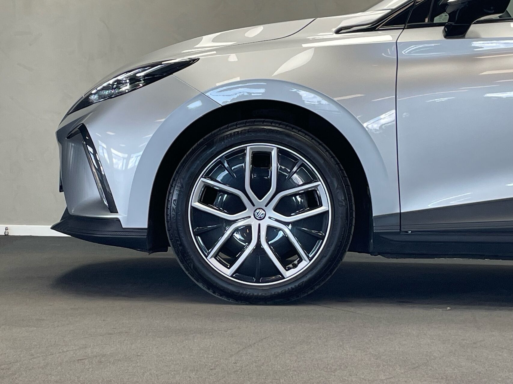 Sølv MG MG4 Electric fra 2024