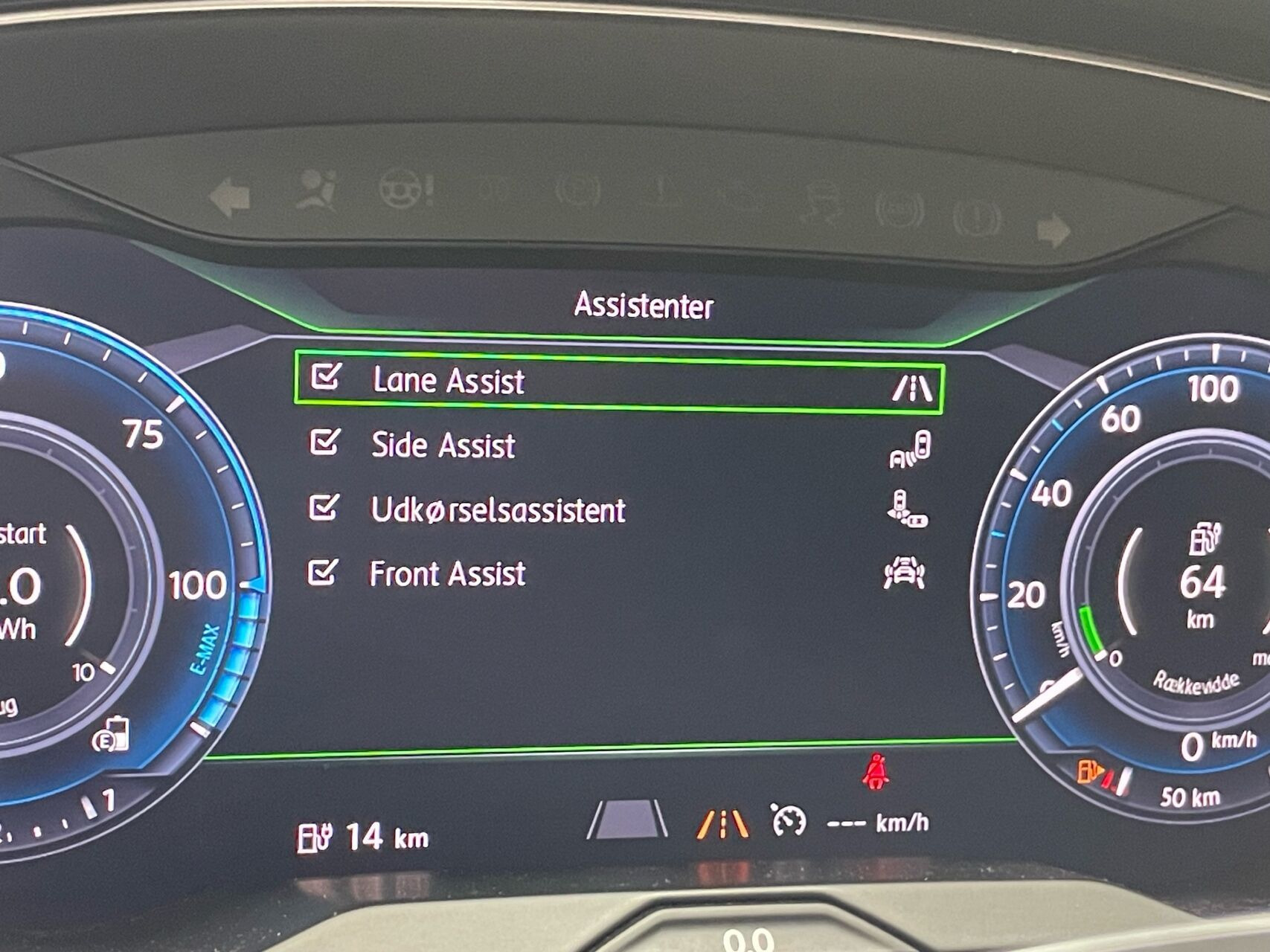 Grå VW Passat fra 2017