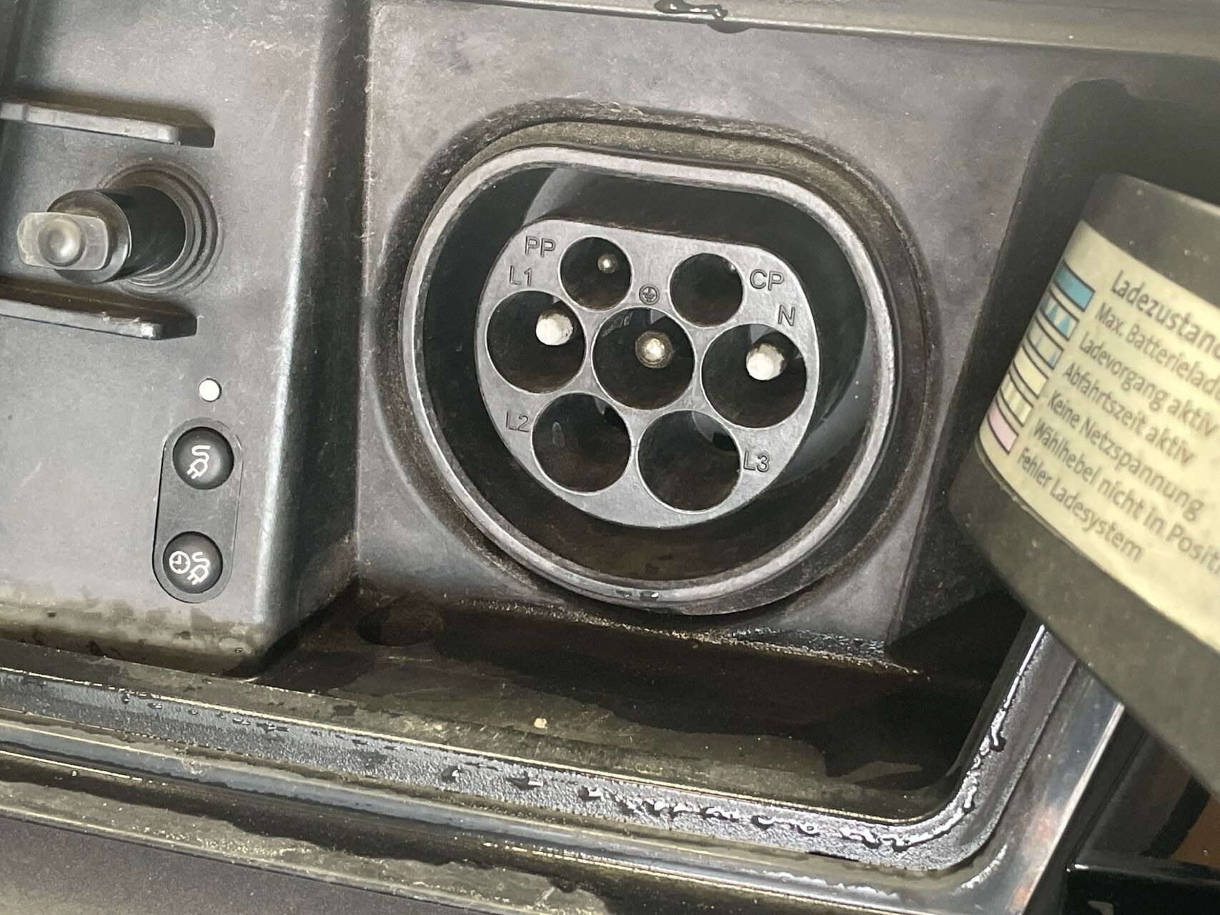 Grå VW Passat fra 2017