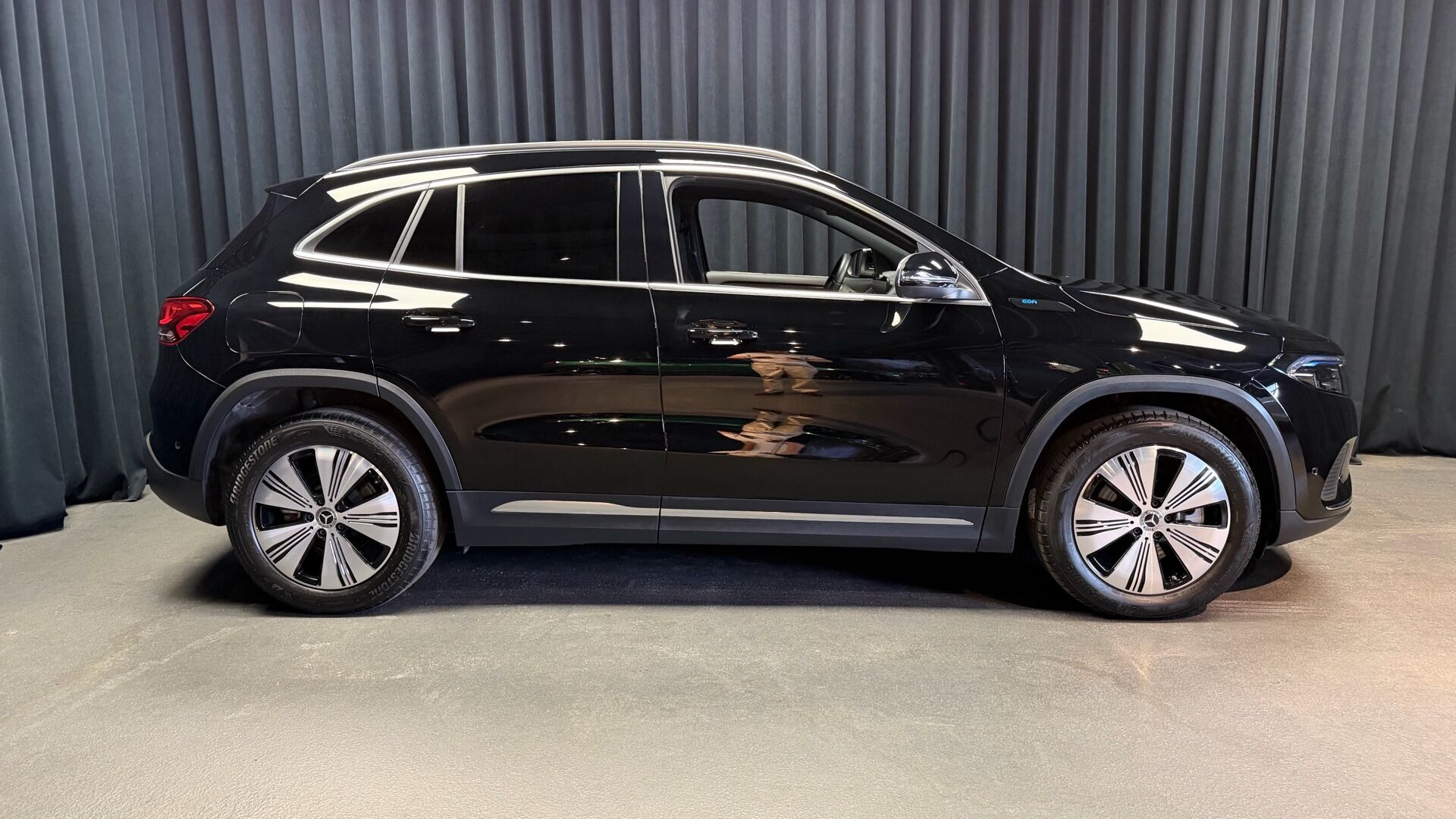 Sort Mercedes EQA 250 fra 2022