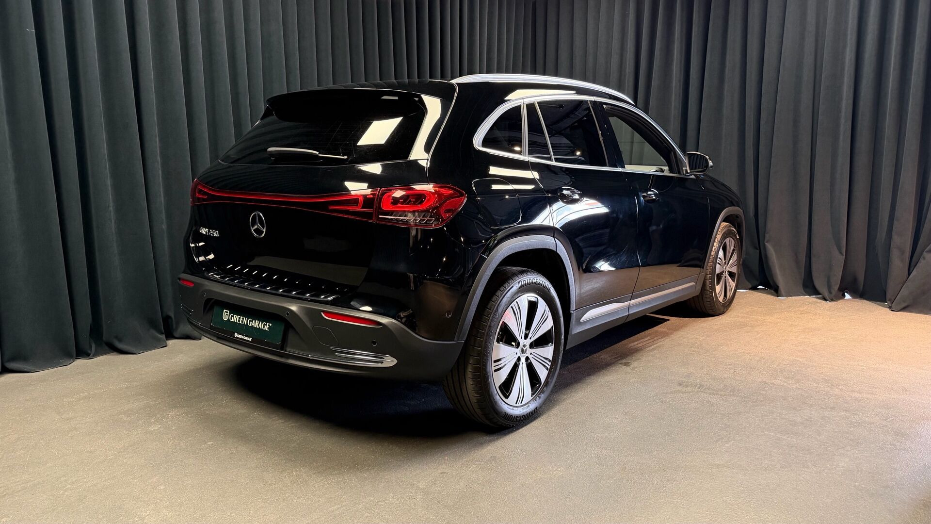 Sort Mercedes EQA 250 fra 2022