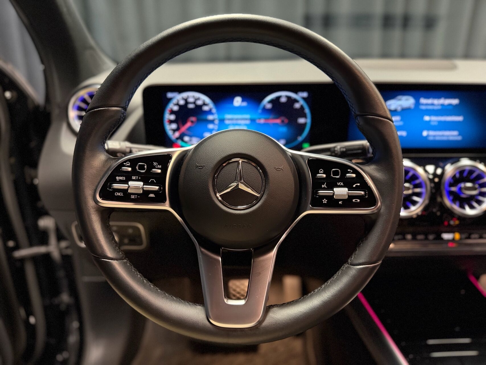 Sort Mercedes EQA 250 fra 2022