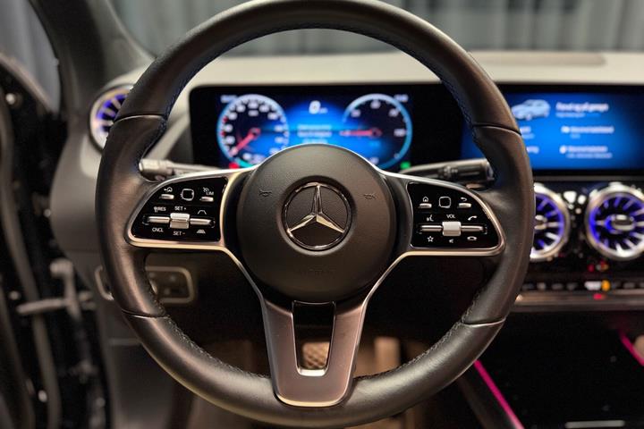 Sort Mercedes EQA 250 fra 2022