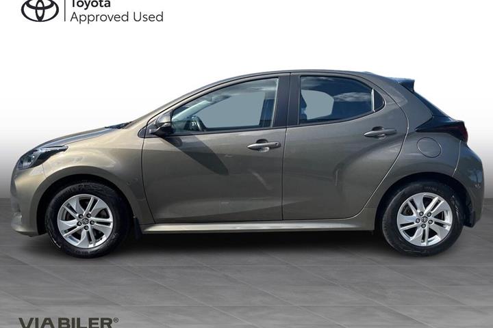 Bronze Toyota Yaris fra 2022