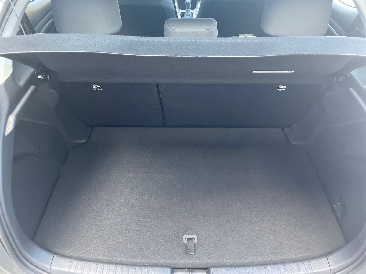 Bronze Toyota Yaris fra 2022