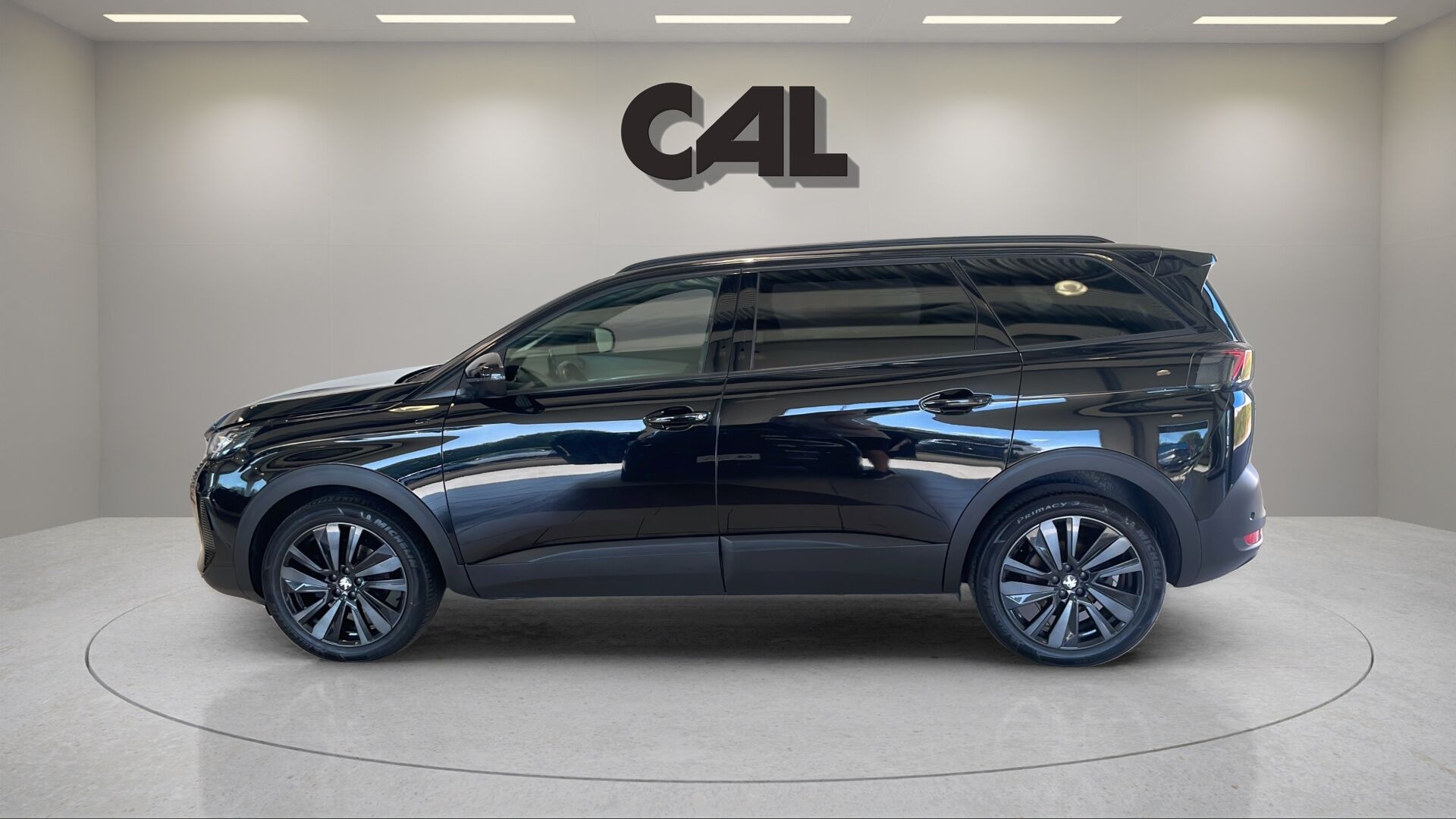 Sort Peugeot 5008 fra 2024