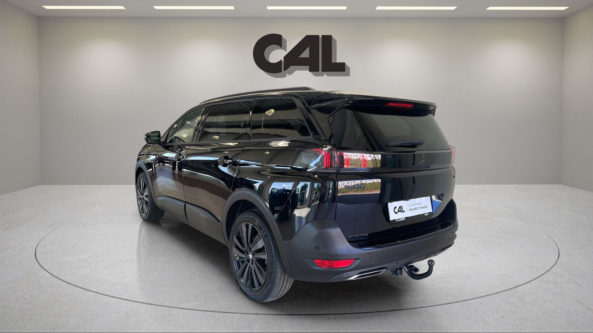 Sort Peugeot 5008 fra 2024