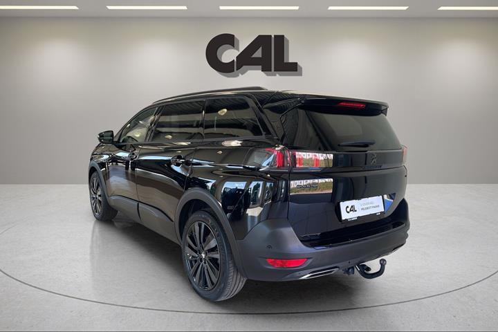 Sort Peugeot 5008 fra 2024