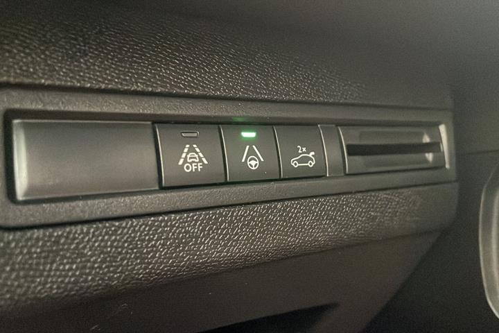 Sort Peugeot 5008 fra 2024