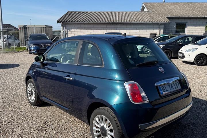 Blå Fiat 500 fra 2008