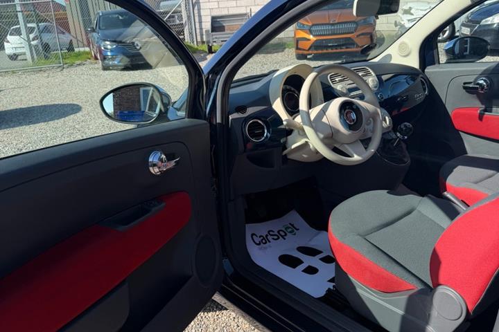 Blå Fiat 500 fra 2008