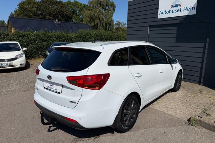 Hvid Kia Ceed fra 2015